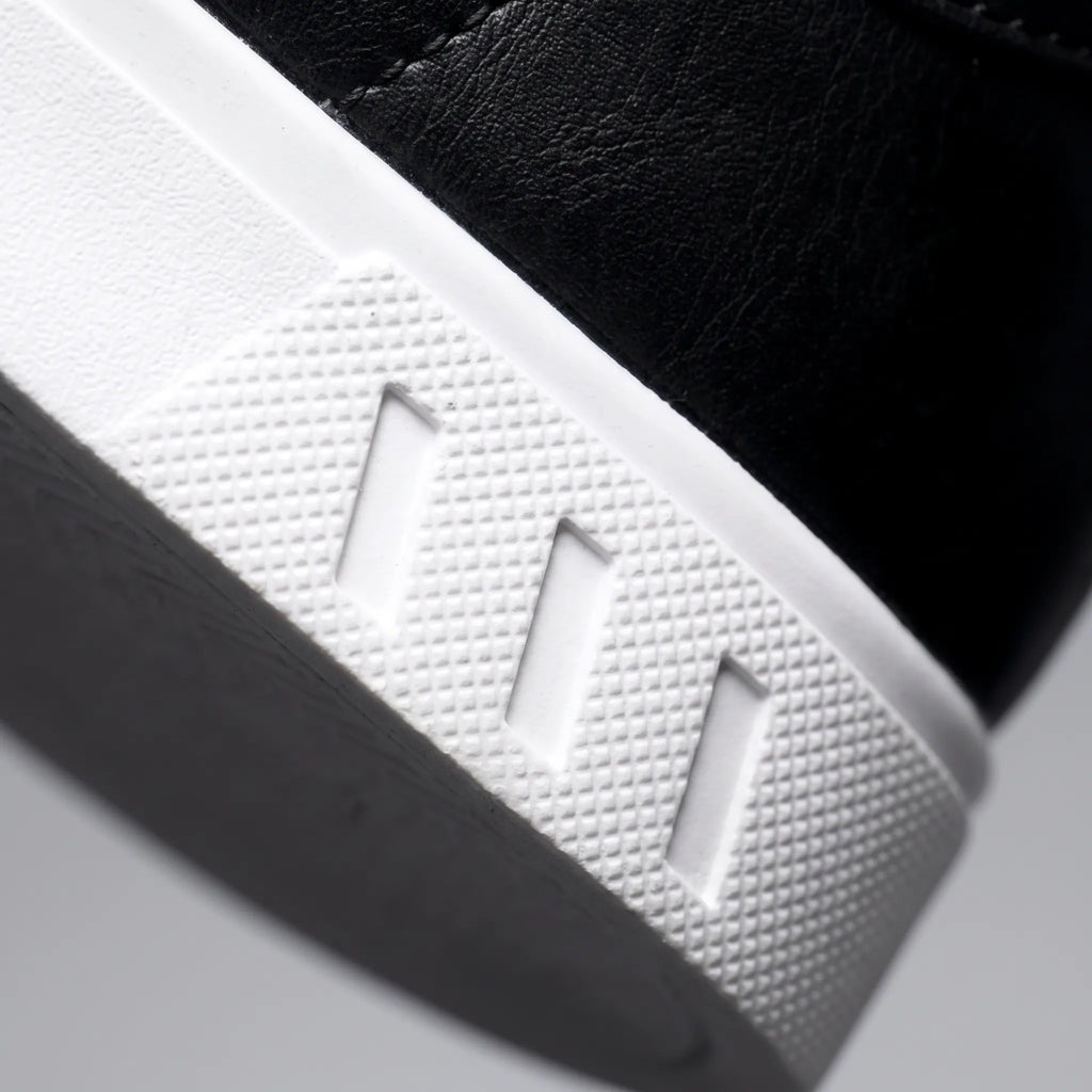 Flexpace - Black Cushioned Sneakers