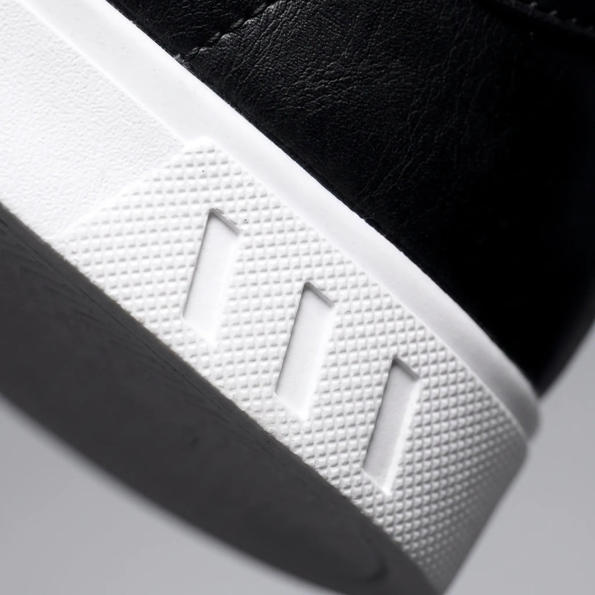 Flexpace - Black Cushioned Sneakers