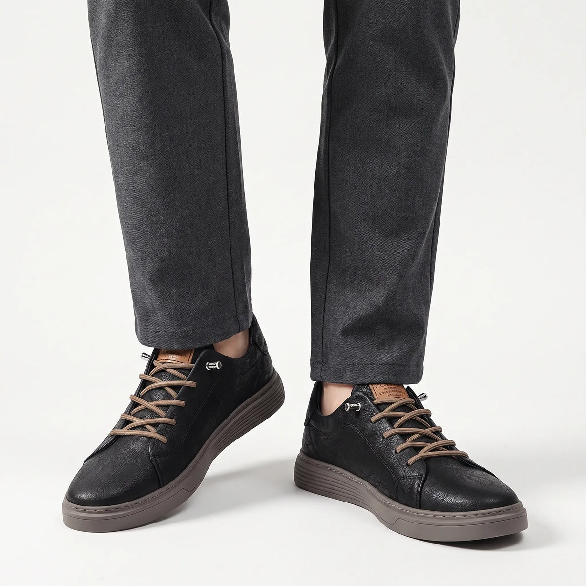 VelaStrides | Men's Casual Low-Top Lace-Up Sneakers
